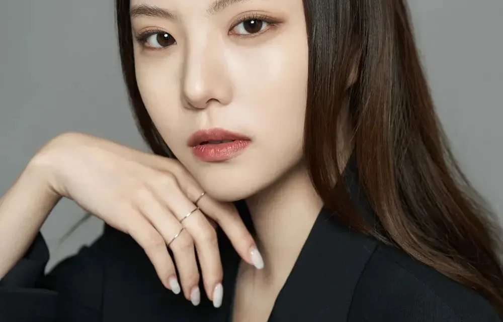 Lee Yul-eum Biography: Age, Net Worth, Height, Mother, Movies, TV Shows, Career Lee Yul-eum Biography: Age, Net Worth, Height, Mother, Movies, TV Shows, Career