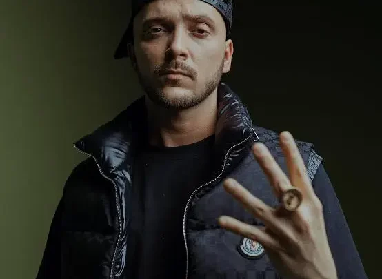 Robin Zoot Biography: Age, Wife, Net Worth, Real Name, Albums, Songs, Awards, Girlfriend Robin Zoot Biography: Age, Wife, Net Worth, Real Name, Albums, Songs, Awards, Girlfriend