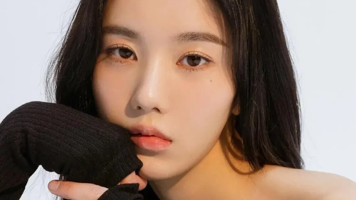 Kwon Eun-bi Biography: Age, Height, Net Worth, IZ*ONE, Solo Career, Albums, Awards, Movies Kwon Eun-bi Biography: Age, Height, Net Worth, IZ*ONE, Solo Career, Albums, Awards, Movies