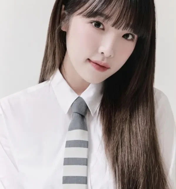 Choi Ye-na Biography: Age, Height, Net Worth, IZ*ONE, Solo Career, Albums, Boyfriend Choi Ye-na Biography: Age, Height, Net Worth, IZ*ONE, Solo Career, Albums, Boyfriend