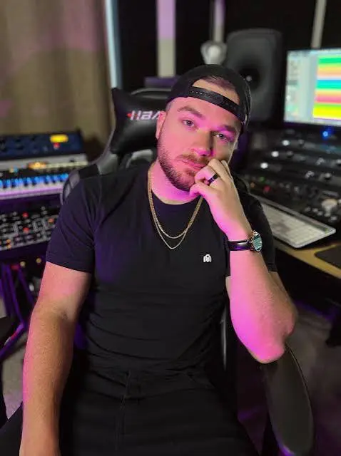 FabvL Biography: Age, Real Name, Net Worth, YouTube, Songs, Girlfriend FabvL Biography: Age, Real Name, Net Worth, YouTube, Songs, Girlfriend