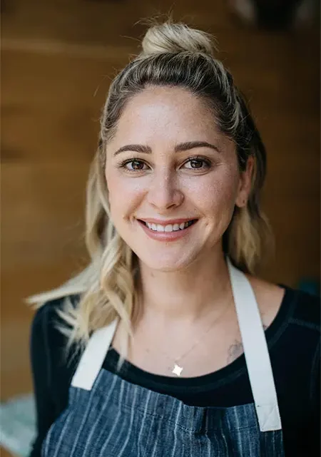 Brooke Williamson Biography: Husband, Age, Net Worth, Restaurants, Instagram, Book, Son Brooke Williamson Biography: Husband, Age, Net Worth, Restaurants, Instagram, Book, Son