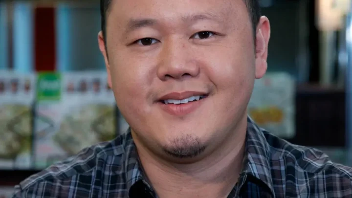 Jet Tila Biography: Wife, Age, Net Worth, Height, Children, Restaurants, TV Shows, Books Jet Tila Biography: Wife, Age, Net Worth, Height, Children, Restaurants, TV Shows, Books