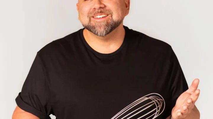 Duff Goldman Biography: Age, Wife, Net Worth, Height, Daughter, Parents, TV Shows, Books Duff Goldman Biography: Age, Wife, Net Worth, Height, Daughter, Parents, TV Shows, Books
