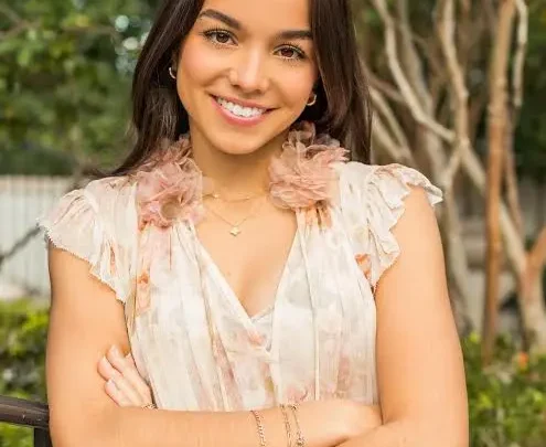 Geoffrey Zakarian’s daughter, Madeline Zakarian Biography: Age, Sister, Net Worth, Parents, Books, TV Shows, Father Geoffrey Zakarian’s daughter, Madeline Zakarian Biography: Age, Sister, Net Worth, Parents, Books, TV Shows, Father