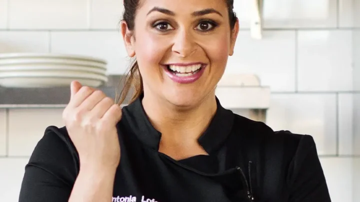 Antonia Lofaso Biography: Age, Net Worth, Height, Daughter, Restaurants, Top Chef, Awards, Books