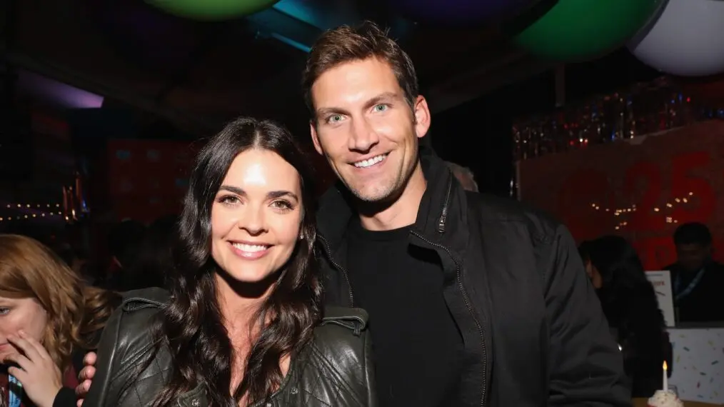Katie Lee Biography: Age, Husband, Net Worth, Height, Daughter, Top Chef, Books, The Kitchen