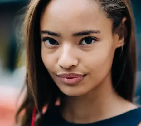 Malaika Firth Biography: Age, Net Worth, Height, Child, Prada, Parents, Instagram, Nationality