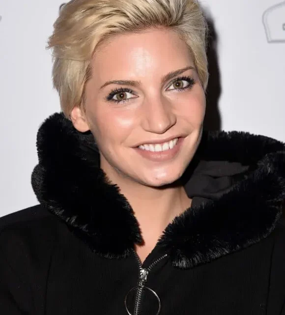 Nadège Lacroix Biography: Age, Son, Net Worth, Career, Sister, TV Shows Nadège Lacroix Biography: Age, Son, Net Worth, Career, Sister, TV Shows