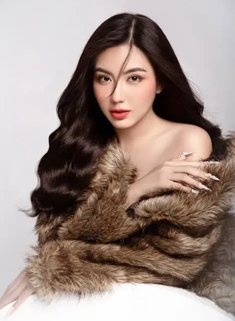 May Myint Mo Biography: Age, Parents, Net Worth, Career, Sibling, Awards, Controversy May Myint Mo Biography: Age, Parents, Net Worth, Career, Sibling, Awards, Controversy