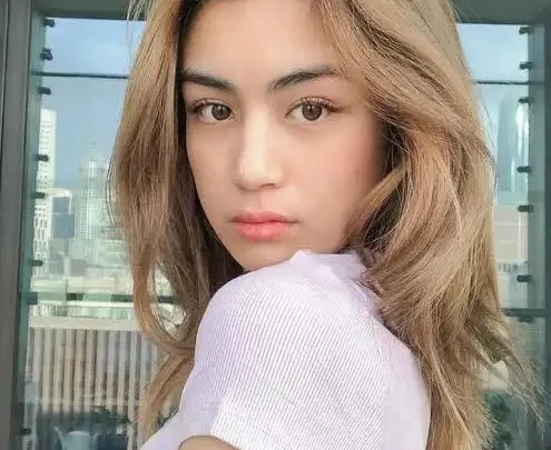 Yun Waddy Lwin Moe Biography: Age, Husband, Son, Net Worth, Parents, Sister, Movies