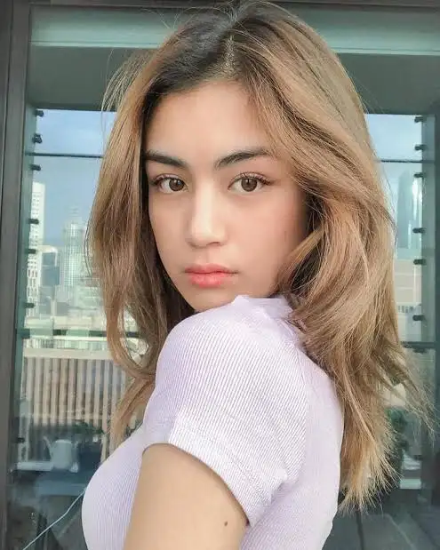 Yun Waddy Lwin Moe Biography: Age, Husband, Son, Net Worth, Parents, Sister, Movies Yun Waddy Lwin Moe Biography: Age, Husband, Son, Net Worth, Parents, Sister, Movies