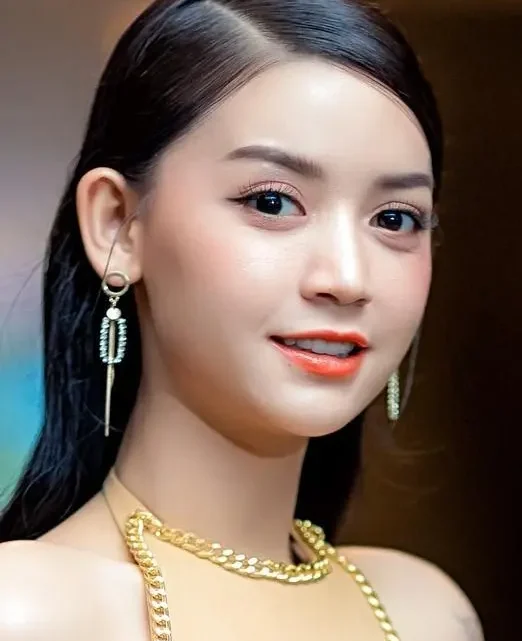 Khin Wint Wah Biography: Age, Net Worth, Height, Real Name, Parents, Miss Supranational, Career, Awards Khin Wint Wah Biography: Age, Net Worth, Height, Real Name, Parents, Miss Supranational, Career, Awards
