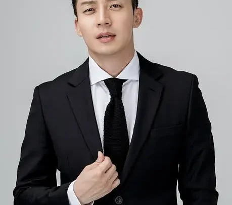 Heo Kyung-hwan Biography: Age, Net Worth, Height, Sister, Gag Concert, Awards, Career, Business