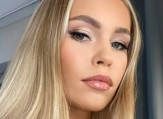 Dijora Petrikonytė Biography: Age, Husband, Height, Net Worth, Instagram, Child, Career Dijora Petrikonytė Biography: Age, Husband, Height, Net Worth, Instagram, Child, Career