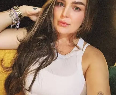Karol G’s sister, Veronica Giraldo Navarro Biography: Boyfriend, Age, Kids, Net Worth, Parents Karol G’s sister, Veronica Giraldo Navarro Biography: Boyfriend, Age, Kids, Net Worth, Parents
