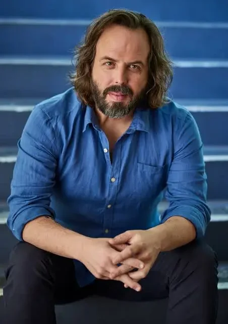 Angus Sampson Biography: Age, Wife, Net Worth, Height, Children, Career, Awards, Movies, IMDb Angus Sampson Biography: Age, Wife, Net Worth, Height, Children, Career, Awards, Movies, IMDb
