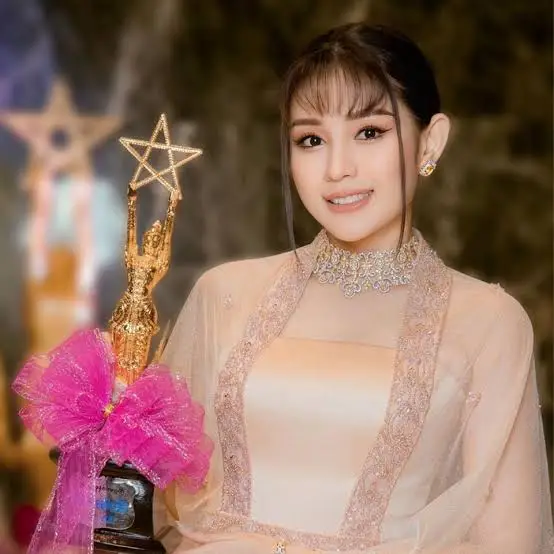 Chue Lay Biography: Age, Net Worth, Height, Real Name, Brother, Awards, Career Chue Lay Biography: Age, Net Worth, Height, Real Name, Brother, Awards, Career