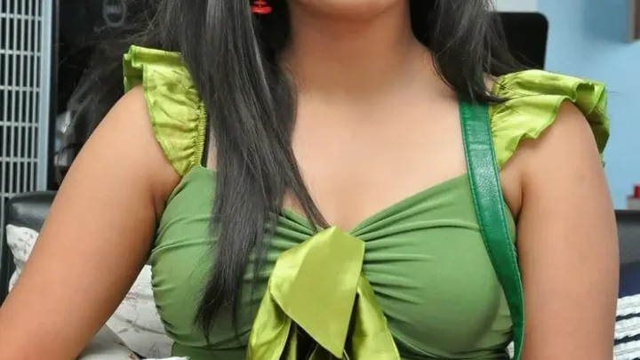 Hariprriya Biography: Age, Husband, Child, Net Worth, Movies, Awards, Controversy