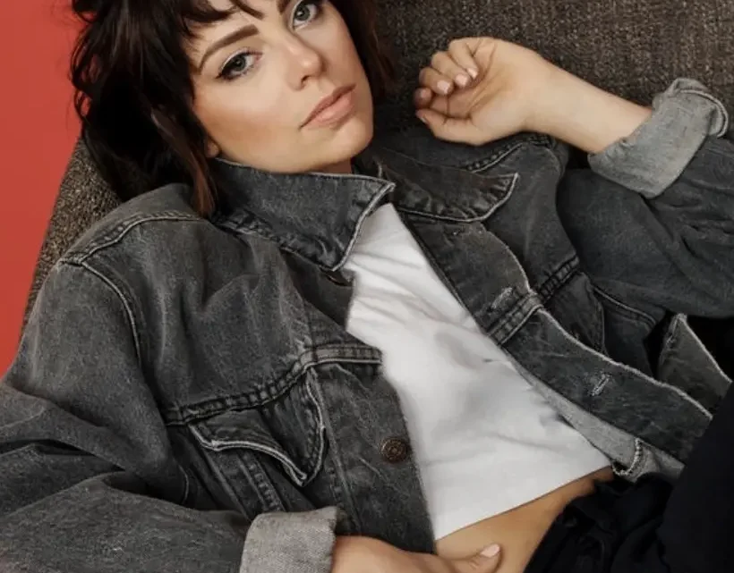 Krysta Rodriguez Biography: Age, Husband, Net Worth, Height, Movies & TV Shows, Broadway, Cancer