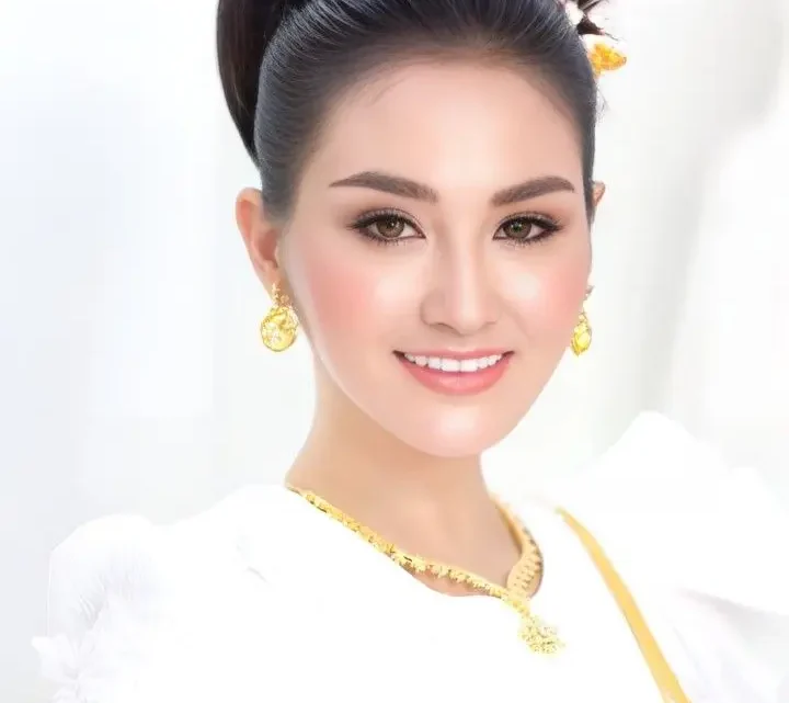 Sokun Nisa Biography: Age, Net Worth, Movies, Songs, Career, Awards Sokun Nisa Biography: Age, Net Worth, Movies, Songs, Career, Awards