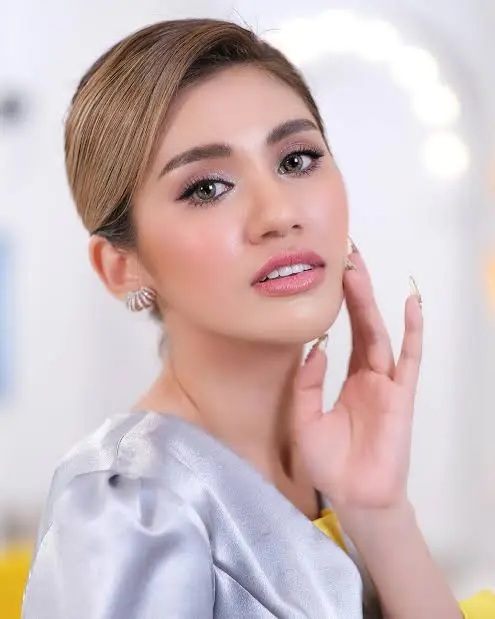 Kong Chansreymom Biography: Age, Height, Boyfriend, Net Worth, Movies, Career Kong Chansreymom Biography: Age, Height, Boyfriend, Net Worth, Movies, Career