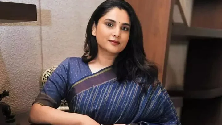 Ramya (actress) Biography: Age, Real Name, Net Worth, Height, Weight, Husband, Mother, Movies, Awards