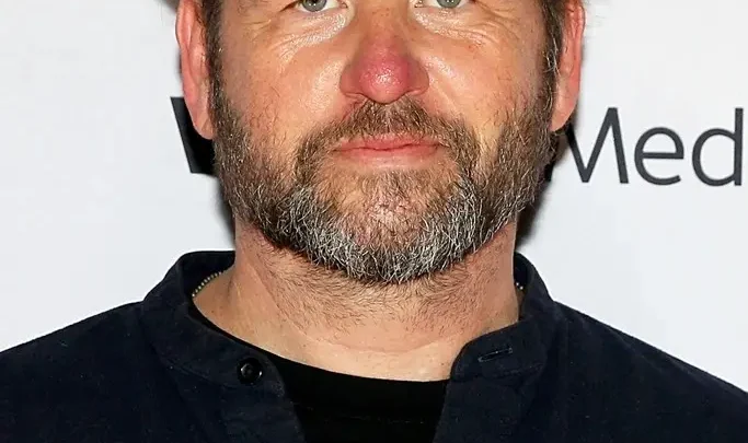 Dallas Roberts Biography: Age, Wife, Kids, Net Worth, Height, Brother, Movies, TV Shows, Career