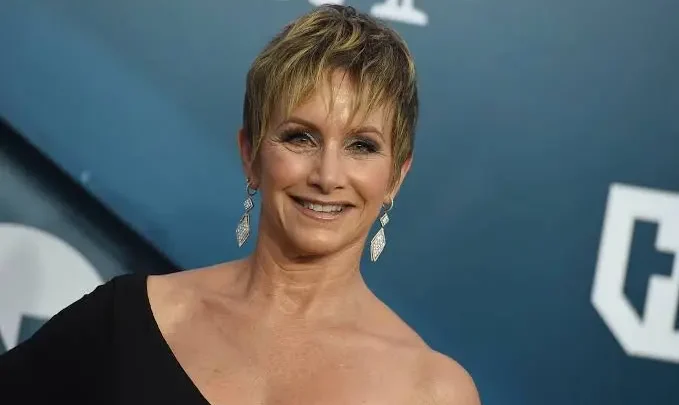 Gabrielle Carteris Biography: Age, Husband, Children, Height, Net Worth, Movies, Career