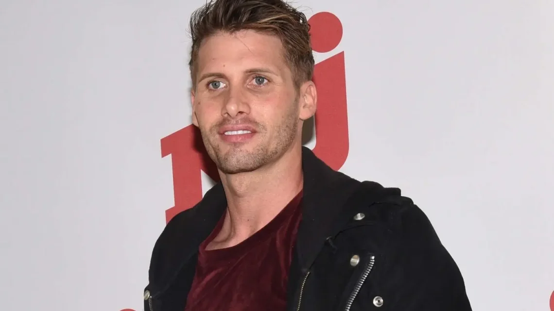 Benoît Dubois Biography: Age, Net Worth, Instagram, TV Shows, Partner, Career, Ethnicity Benoît Dubois Biography: Age, Net Worth, Instagram, TV Shows, Partner, Career, Ethnicity