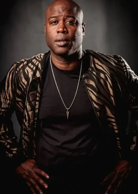 Kevin Daniels Biography: Age, Net Worth, Height, Movies & TV Shows, Partner, Ethnicity Kevin Daniels Biography: Age, Net Worth, Height, Movies & TV Shows, Partner, Ethnicity