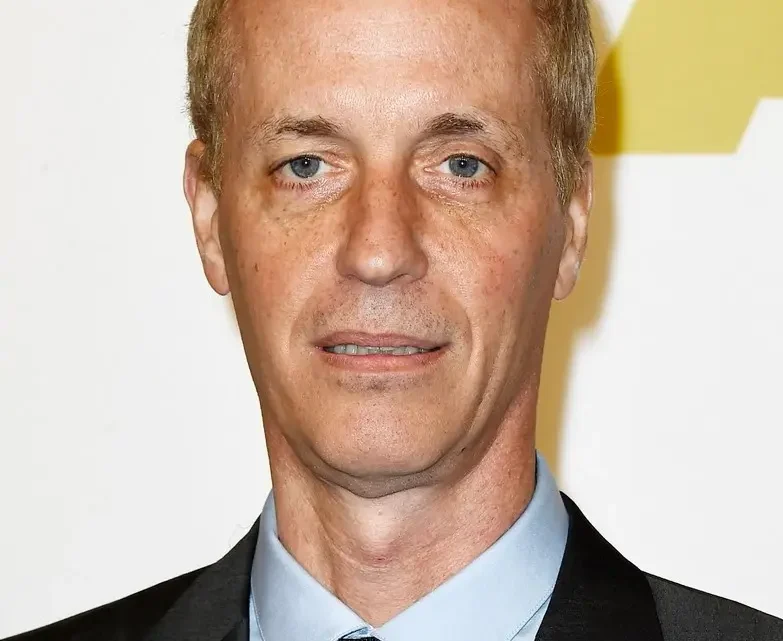 Dan Gilroy Biography: Age, Wife, Daughter, Net Worth, Movies, Awards, Career
