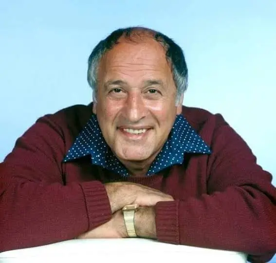 Vic Tayback Biography: Wife, Age, Children, Net Worth, Death, Parents, Movies & TV Shows Vic Tayback Biography: Wife, Age, Children, Net Worth, Death, Parents, Movies & TV Shows