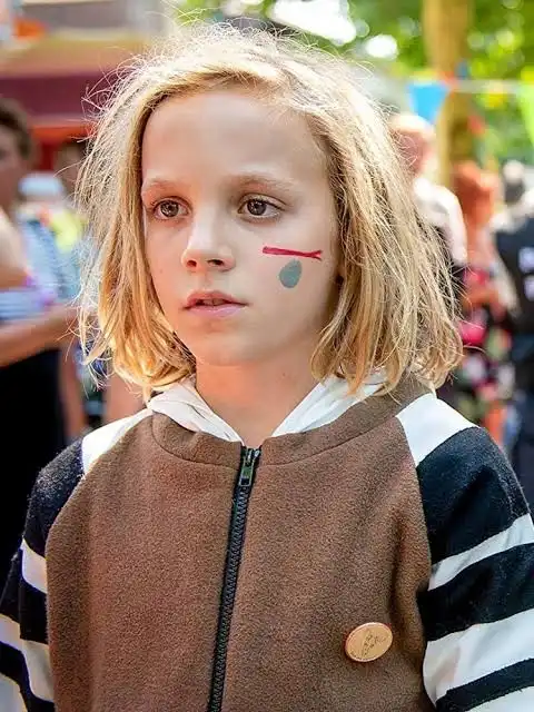 Mo Bakker Biography: Age, Girlfriend, Net Worth, Parents, Movies & TV Shows, Brother Mo Bakker Biography: Age, Girlfriend, Net Worth, Parents, Movies & TV Shows, Brother