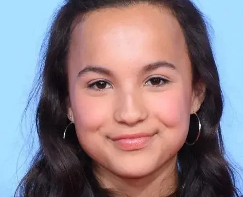 Kyra Isako Smith Biography: Age, Boyfriend, Net Worth, Height, Movies & TV Shows, Parents, Twin Sister