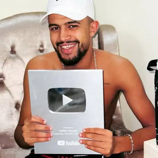 Junior Hassen Biography: Age, Girlfriend, Net Worth, Songs, Career, Real Name Junior Hassen Biography: Age, Girlfriend, Net Worth, Songs, Career, Real Name