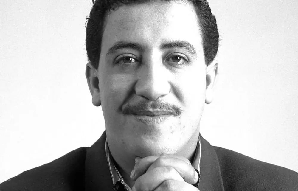 Cheb Hasni (Hasni Chakroun) Biography: Age, Death, Wife, Son, Songs, Net Worth, Controversy Cheb Hasni (Hasni Chakroun) Biography: Age, Death, Wife, Son, Songs, Net Worth, Controversy