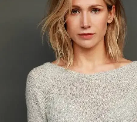 Jennifer Landon Biography: Husband, Height, Net Worth, Parents, Siblings, Movies, Career, Age