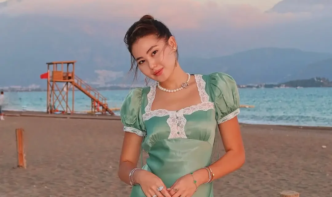 Damelya Sweet Biography: Age, Songs, Height, Net Worth, Parents, Boyfriend, Wikipedia Damelya Sweet Biography: Age, Songs, Height, Net Worth, Parents, Boyfriend, Wikipedia