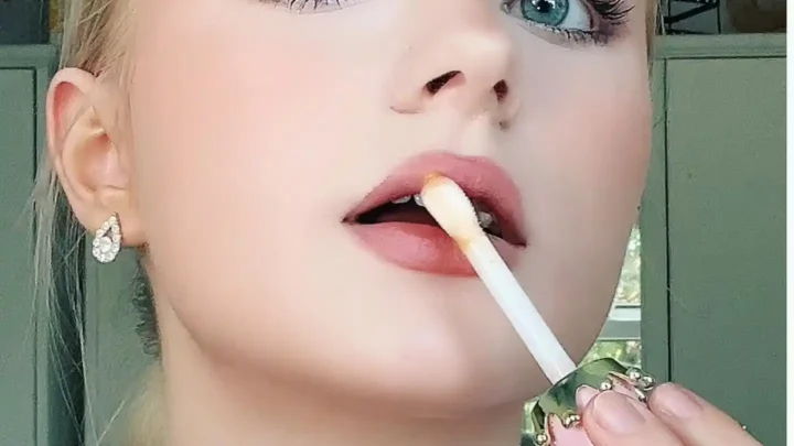 Annabel Hughes Biography: Pictures, Birthday, Family, Age, Net Worth, Height, Siblings, Boyfriend Annabel Hughes Biography: Pictures, Birthday, Family, Age, Net Worth, Height, Siblings, Boyfriend