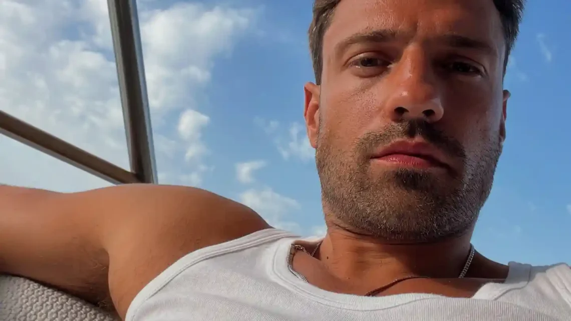 Konstantinos Argiros Biography: Age, Net Worth, Height, Siblings, Parents, Pictures, Birthday, Child, Wife, Songs Konstantinos Argiros Biography: Age, Net Worth, Height, Siblings, Parents, Pictures, Birthday, Child, Wife, Songs