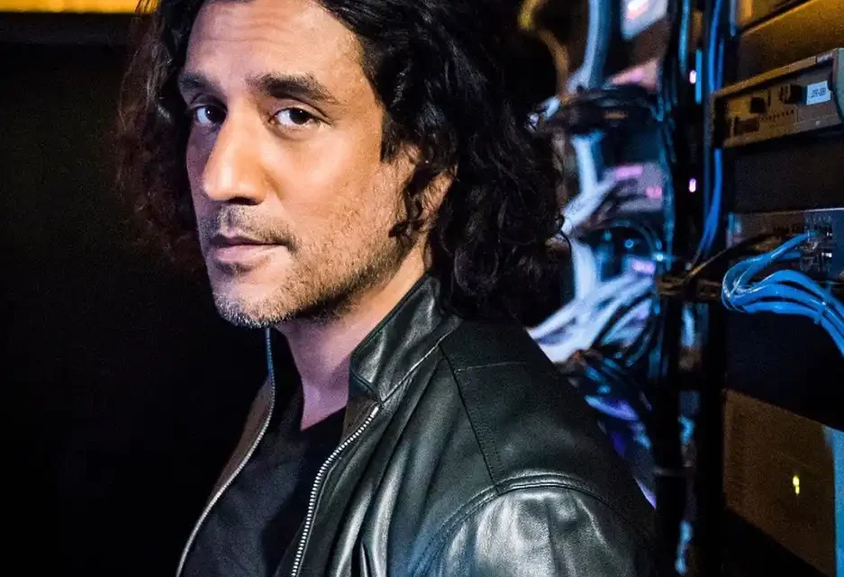 Naveen William Sidney Andrews Biography: Siblings, Parents, Age, Net Worth, Height, Kids, Wife, Movies, Girlfriend, Awards Naveen William Sidney Andrews Biography: Siblings, Parents, Age, Net Worth, Height, Kids, Wife, Movies, Girlfriend, Awards