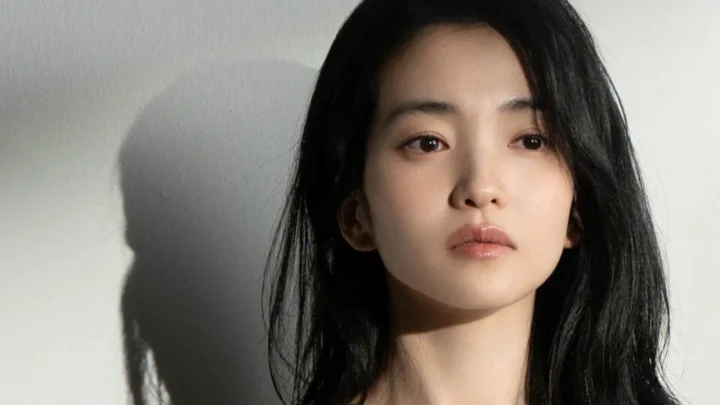 Kim Tae-ri Biography: Age, Net Worth, Parents, Pictures, Siblings, Height, TV Series, Boyfriend, Movies, Awards
