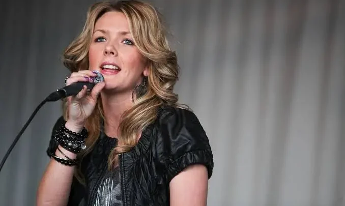 Silvy De Bie Biography: Age, Husband, Children, Net Worth, Height, Daughter, Career, Songs