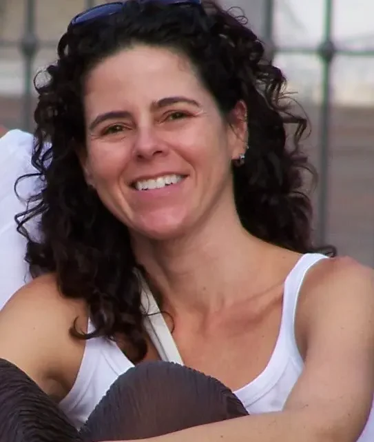 Déborah Maia Biography: Age, Husband, Net Worth, Career, Instagram, Education