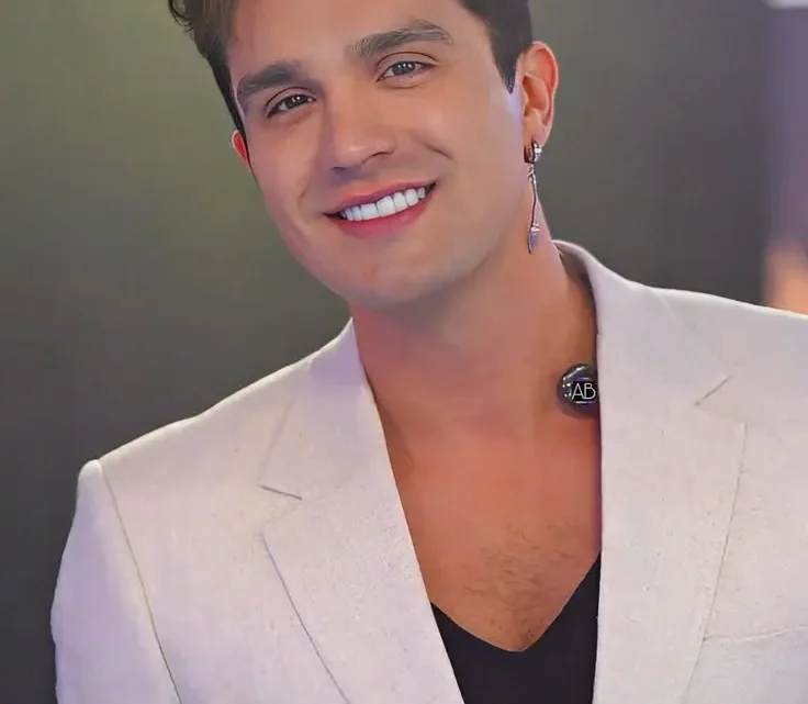 Luan Santana Biography: Wife, Age, Height, Net Worth, Parents, Sister, Career, Songs, Movies