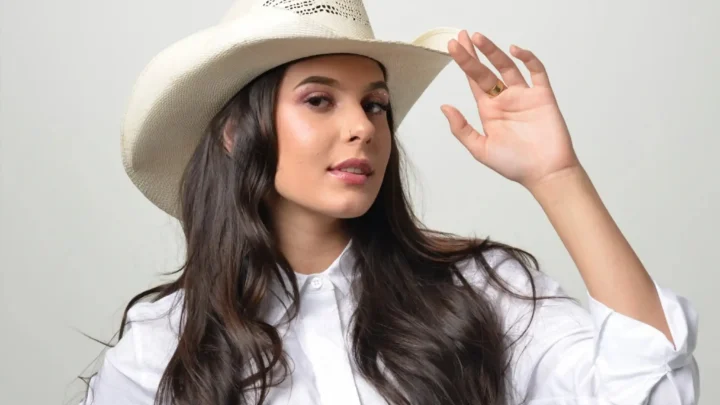 Ana Castela Biography: Age, Height, Net Worth, Parents, Sister, Boyfriend, Career, Songs