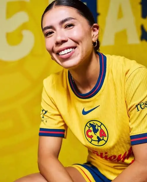 Kiana Palacios Biography: Age, Height, Net Worth, Boyfriend, Career, Stats, Salary, Club