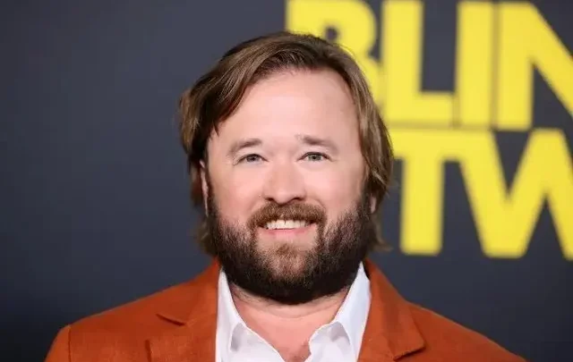 Haley Joel Osment Biography: Age, Height, Net Worth, Parents, Sister, Movies & TV Shows, Awards, Wife