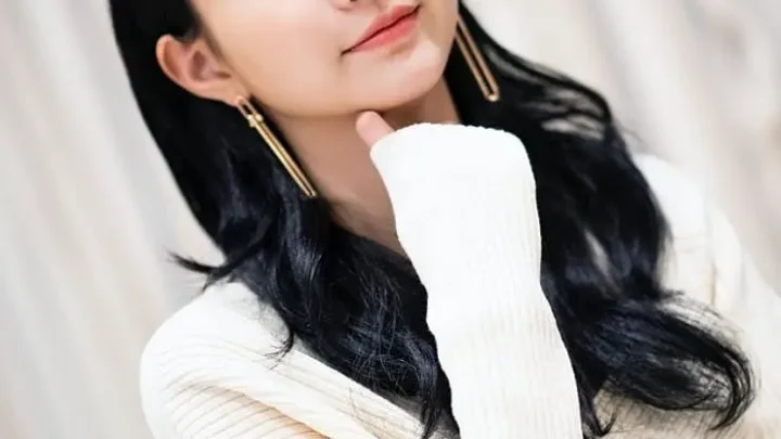 Kim Da-mi Biography: Age, Net Worth, Instagram, Height, Parents, Boyfriend, Movies & TV Shows